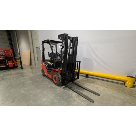 NEUWERTH Logistics SA - Hangcha - CPCD25-X2H7F1 - Chariot-élévateur Diesel