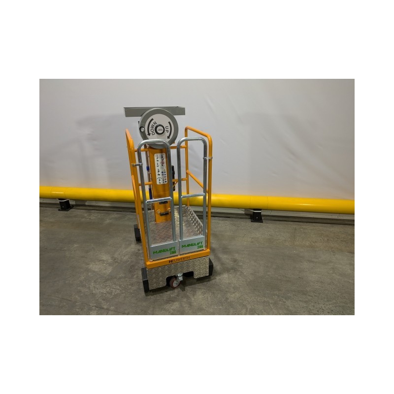 NEUWERTH Logistics SA - Axolift - MANULIFT 200 - Nacelle-élévatrice