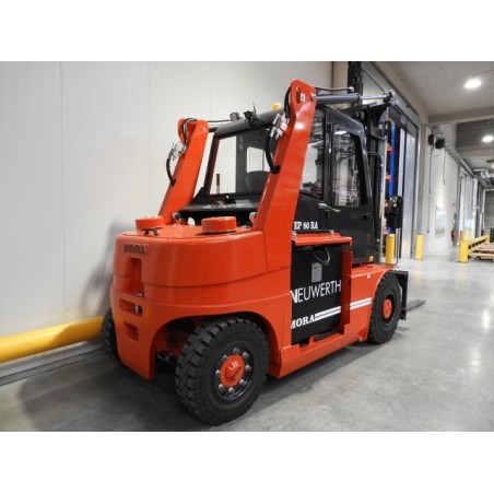 NEUWERTH Logistics SA - Mora - EP 80 RA - Chariot-élévateur électrique NEUWERTH Logistics SA - Mora - EP 80 RA - Chariot-élévateur électrique