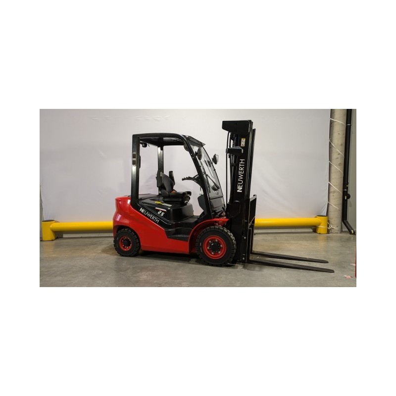 NEUWERTH Logistics SA - Hangcha - CPCD25-X2H7F1 - Chariot-élévateur Diesel