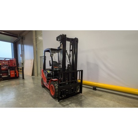 NEUWERTH Logistics SA - Hangcha - CPCD35-X2H7F1 - Chariot-élévateur Diesel