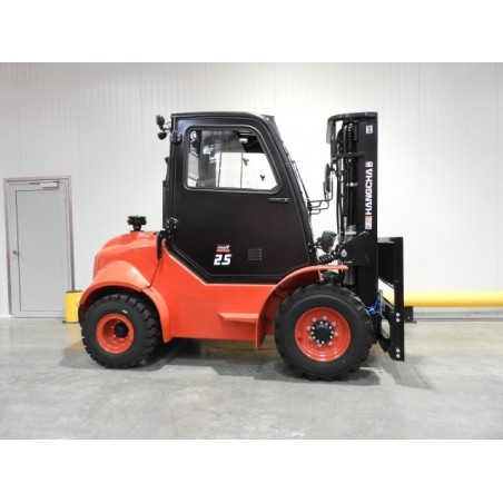 NEUWERTH Logistics SA - Hangcha - CPCD25-XW98E-RT2 - Chariot-élévateur Diesel