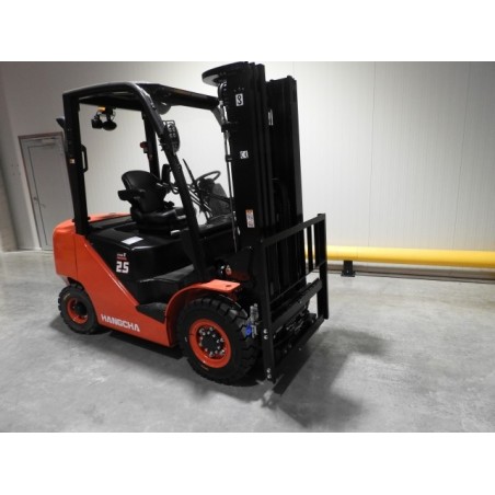 NEUWERTH Logistics SA - Hangcha - CPCD25-XW97F - Chariot-élévateur Diesel