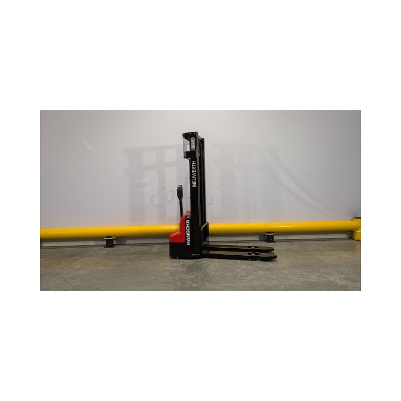 NEUWERTH Logistics SA - Hangcha - CDD12-A2MC2-SZ - Gerbeur électrique NEUWERTH Logistics SA - Hangcha - CDD12-A2MC2-SZ - Gerbeur électrique