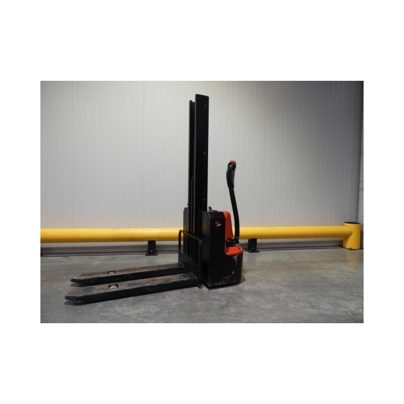 NEUWERTH Logistics SA - Hangcha - CDD12-AMC1 - Gerbeur électrique