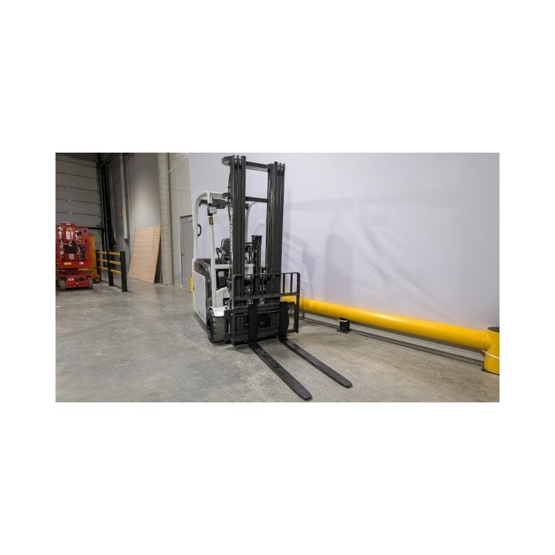 NEUWERTH Logistics SA - Atlet - TX3-20 - Chariot-élévateur électrique