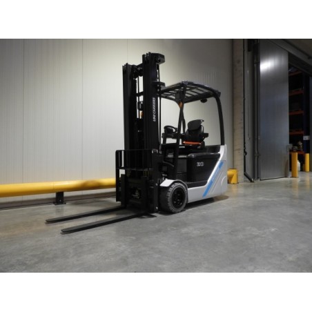 NEUWERTH Logistics SA - Atlet - TX3-20L - Chariot-élévateur électrique