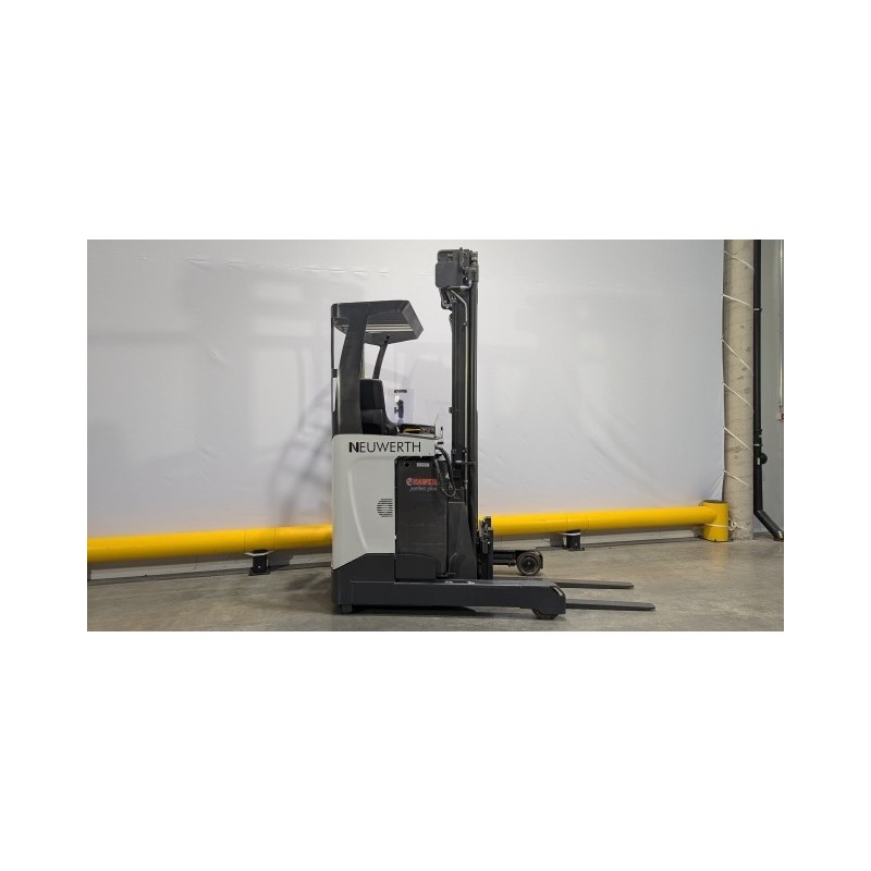 NEUWERTH Logistics SA - Nissan - ULS 140 - Chariot à mât retractable