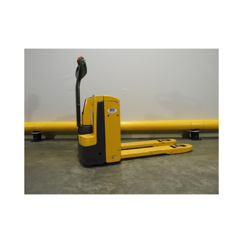 NEUWERTH Logistics SA - Jungheinrich - eje 116 - Transpalette électrique