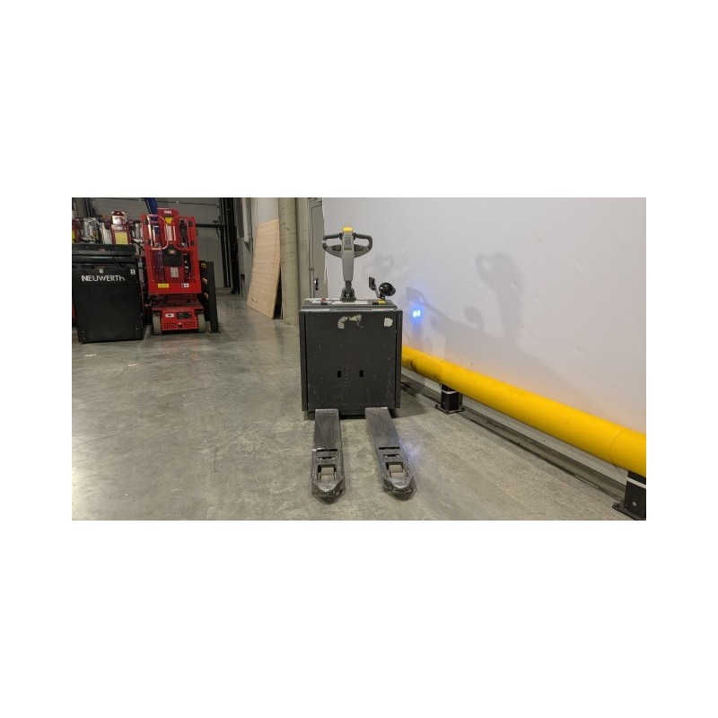 NEUWERTH Logistics SA - Atlet - PMR 200 - Transpalette électrique