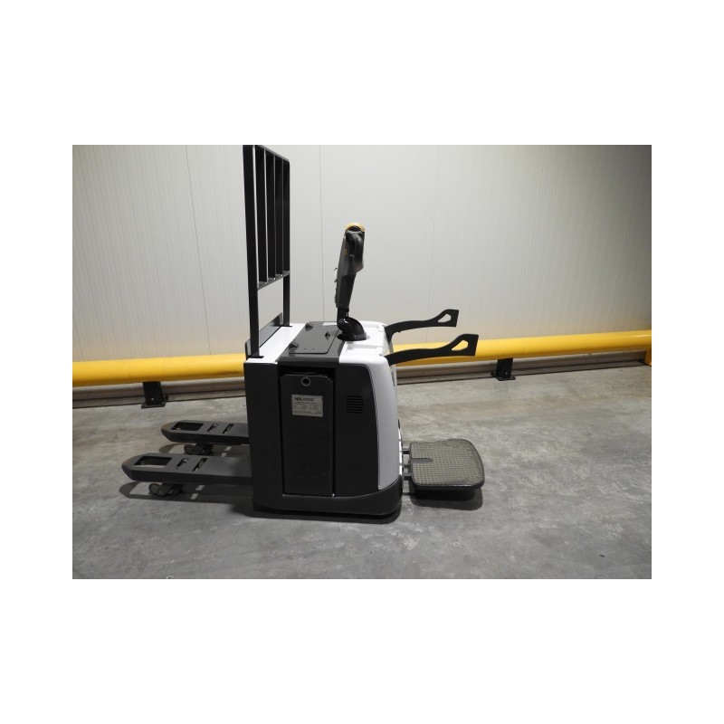 NEUWERTH Logistics SA - Atlet - PMR(PDP) 200 - Transpalette électrique