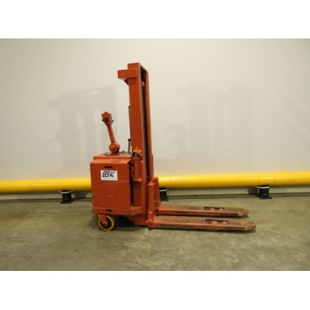 NEUWERTH Logistics SA - Bt - lsf 10/4 - Gerbeur électrique