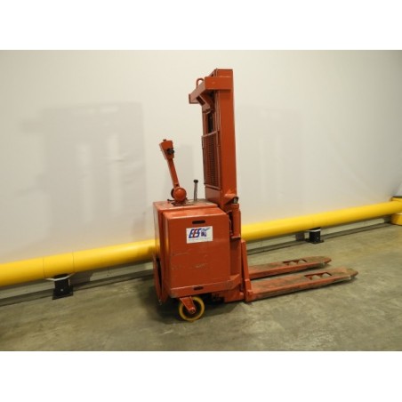 NEUWERTH Logistics SA - Bt - lsf 10/4 - Gerbeur électrique