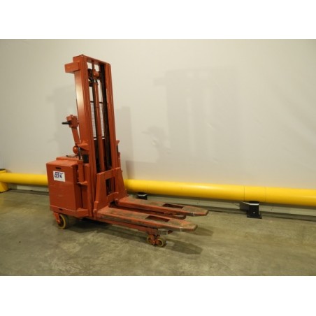 NEUWERTH Logistics SA - Bt - lsf 10/4 - Gerbeur électrique