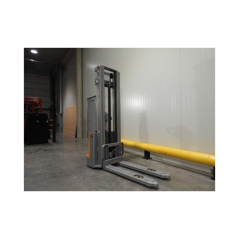 NEUWERTH Logistics SA - Still - ecv 10 - Gerbeur électrique