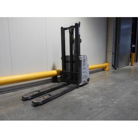 NEUWERTH Logistics SA - Atlet - PSD 125 - Gerbeur électrique NEUWERTH Logistics SA - Atlet - PSD 125 - Gerbeur électrique