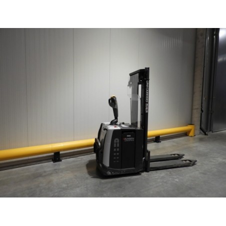 NEUWERTH Logistics SA - Atlet - PSP 125 - Gerbeur électrique NEUWERTH Logistics SA - Atlet - PSP 125 - Gerbeur électrique