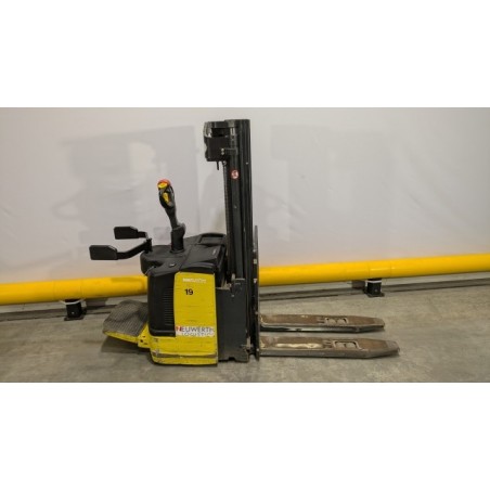 NEUWERTH Logistics SA - Komatsu - MWS14FA-1R - Gerbeur électrique NEUWERTH Logistics SA - Komatsu - MWS14FA-1R - Gerbeur électrique