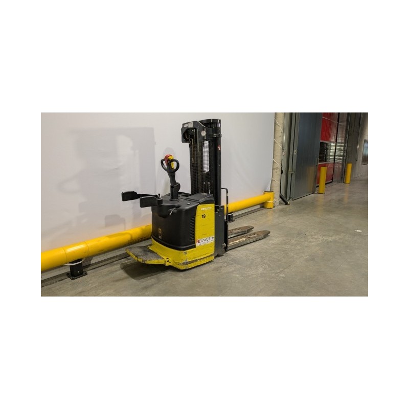 NEUWERTH Logistics SA - Komatsu - MWS14FA-1R - Gerbeur électrique NEUWERTH Logistics SA - Komatsu - MWS14FA-1R - Gerbeur électrique