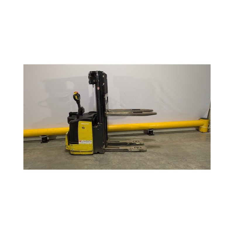 NEUWERTH Logistics SA - Komatsu - MWS14FA-1R - Gerbeur électrique NEUWERTH Logistics SA - Komatsu - MWS14FA-1R - Gerbeur électrique