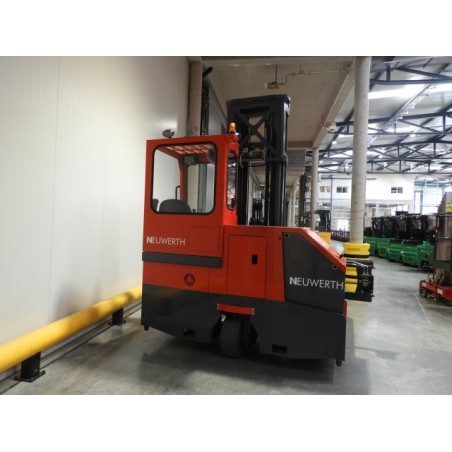 NEUWERTH Logistics SA - Mima - TFC30 - Chariot-élévateur multidirectionnel NEUWERTH Logistics SA - Mima - TFC30 - Chariot-élévateur multidirectionnel