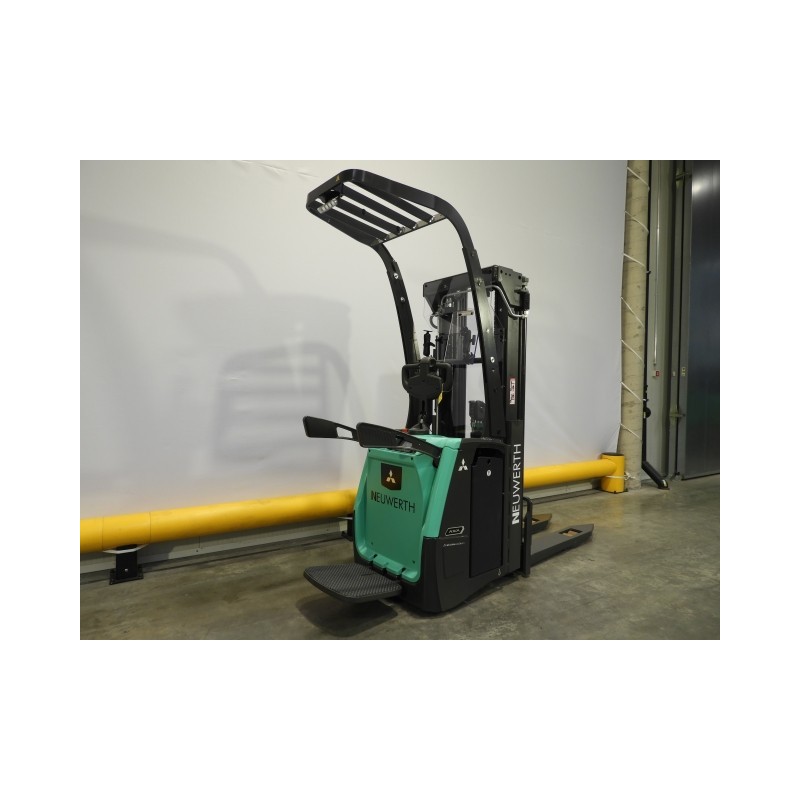 NEUWERTH Logistics SA - Mitsubishi - SBV16N3I - Gerbeur électrique NEUWERTH Logistics SA - Mitsubishi - SBV16N3I - Gerbeur électrique