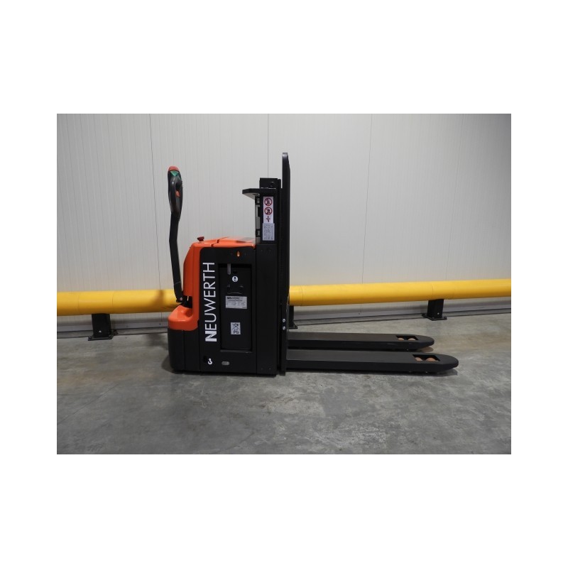 NEUWERTH Logistics SA - Neslift - SR 1000 TD - Gerbeur électrique