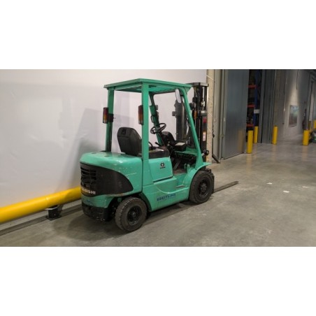 NEUWERTH Logistics SA - Mitsubishi - FD25K - Chariot-élévateur Diesel NEUWERTH Logistics SA - Mitsubishi - FD25K - Chariot-élévateur Diesel