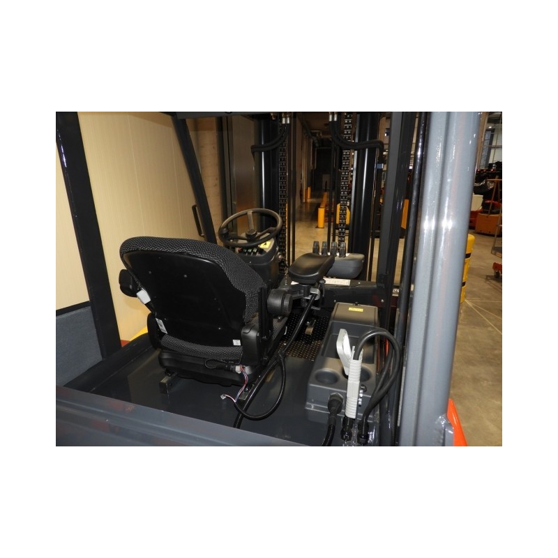 NEUWERTH Logistics SA - Mora - EP 100 RAS C 700MM - Chariot-élévateur électrique NEUWERTH Logistics SA - Mora - EP 100 RAS C 700MM - Chariot-élévateur électrique