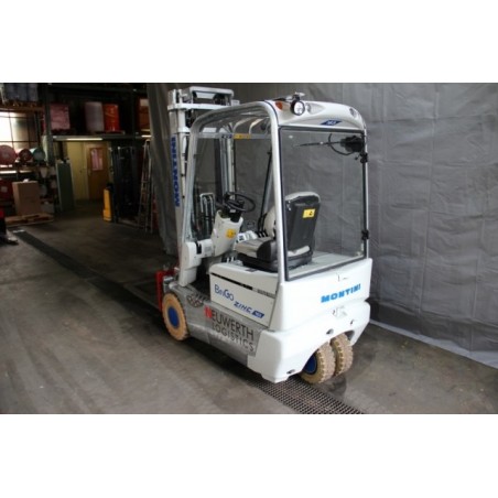 NEUWERTH Logistics SA - Montini - BINGO ZINC 163 - Chariot-élévateur électrique NEUWERTH Logistics SA - Montini - BINGO ZINC 163 - Chariot-élévateur électrique