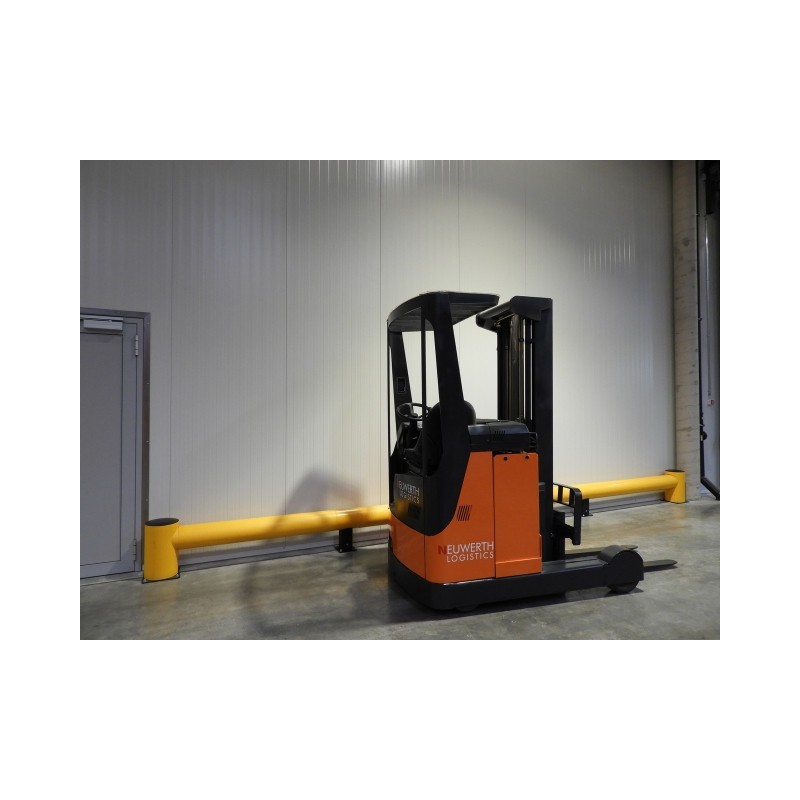 NEUWERTH Logistics SA - Still - fm 17 - Chariot à mât retractable NEUWERTH Logistics SA - Still - fm 17 - Chariot à mât retractable