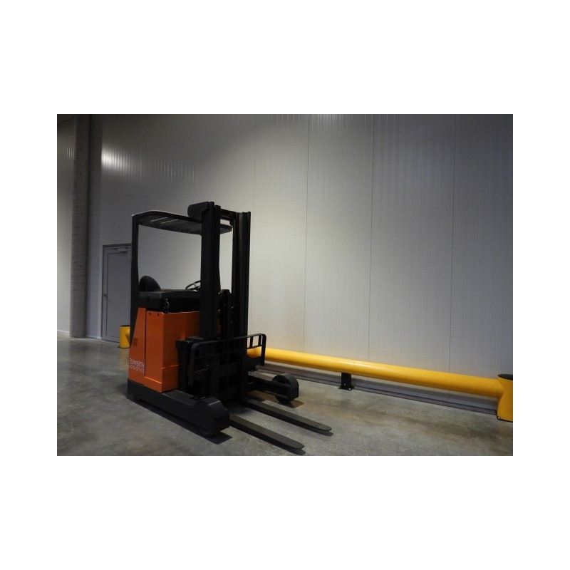 NEUWERTH Logistics SA - Still - fm 17 - Chariot à mât retractable NEUWERTH Logistics SA - Still - fm 17 - Chariot à mât retractable