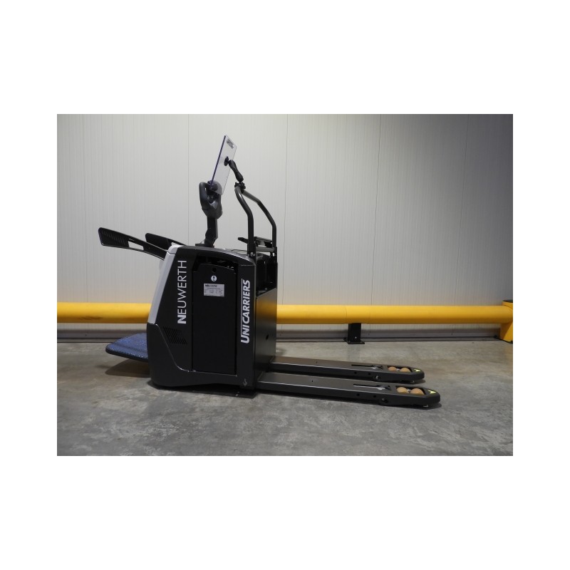 NEUWERTH Logistics SA - Atlet - PLF 250 - Transpalette électrique NEUWERTH Logistics SA - Atlet - PLF 250 - Transpalette électrique