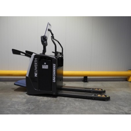 NEUWERTH Logistics SA - Atlet - PLF 250 - Transpalette électrique NEUWERTH Logistics SA - Atlet - PLF 250 - Transpalette électrique