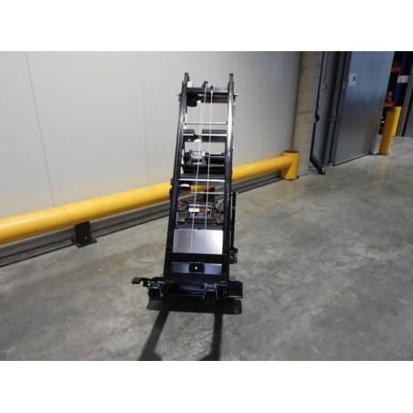 NEUWERTH Logistics SA - Neslift - RLA-EW - Gerbeur électrique NEUWERTH Logistics SA - Neslift - RLA-EW - Gerbeur électrique