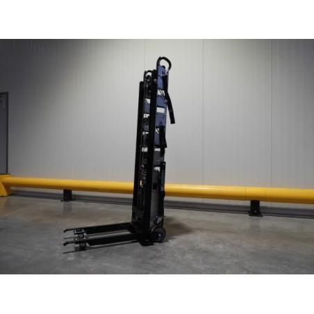 NEUWERTH Logistics SA - Neslift - RLA-EW - Gerbeur électrique NEUWERTH Logistics SA - Neslift - RLA-EW - Gerbeur électrique