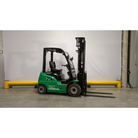 NEUWERTH Logistics SA - Hangcha - CPD25-XD6-SI21 - Chariot-élévateur électrique NEUWERTH Logistics SA - Hangcha - CPD25-XD6-SI21 - Chariot-élévateur électrique