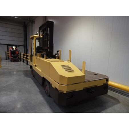 NEUWERTH Logistics SA - Bp - KH t 4 U - Chariot-élévateur latéral NEUWERTH Logistics SA - Bp - KH t 4 U - Chariot-élévateur latéral