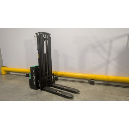 NEUWERTH Logistics SA - Mitsubishi - SBP12N2 - Gerbeur électrique NEUWERTH Logistics SA - Mitsubishi - SBP12N2 - Gerbeur électrique