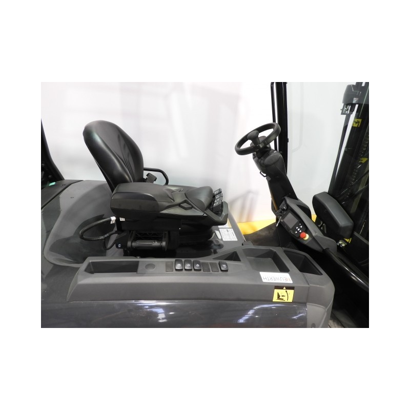 NEUWERTH Logistics SA - Mitsubishi - FB25ACN - Chariot-élévateur électrique NEUWERTH Logistics SA - Mitsubishi - FB25ACN - Chariot-élévateur électrique