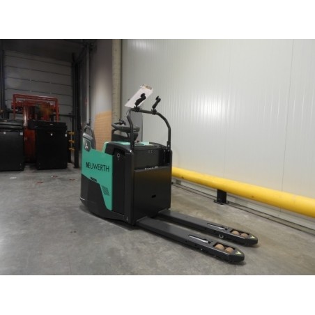 NEUWERTH Logistics SA - Mitsubishi - PBF25N3R - Transpalette électrique NEUWERTH Logistics SA - Mitsubishi - PBF25N3R - Transpalette électrique