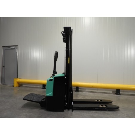 NEUWERTH Logistics SA - Mitsubishi - SBP12N3R - Gerbeur électrique NEUWERTH Logistics SA - Mitsubishi - SBP12N3R - Gerbeur électrique