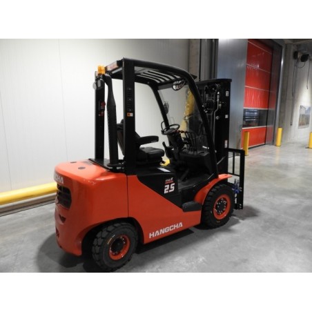 NEUWERTH Logistics SA - Hangcha - CPCD25-XW97F - Chariot-élévateur Diesel NEUWERTH Logistics SA - Hangcha - CPCD25-XW97F - Chariot-élévateur Diesel