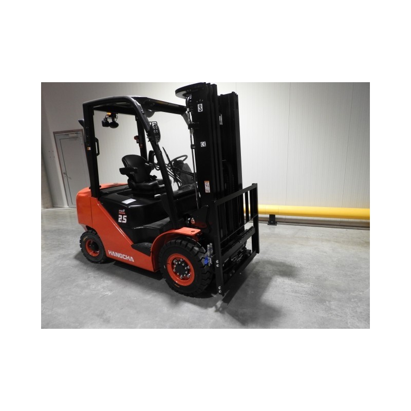 NEUWERTH Logistics SA - Hangcha - CPCD25-XW97F - Chariot-élévateur Diesel NEUWERTH Logistics SA - Hangcha - CPCD25-XW97F - Chariot-élévateur Diesel
