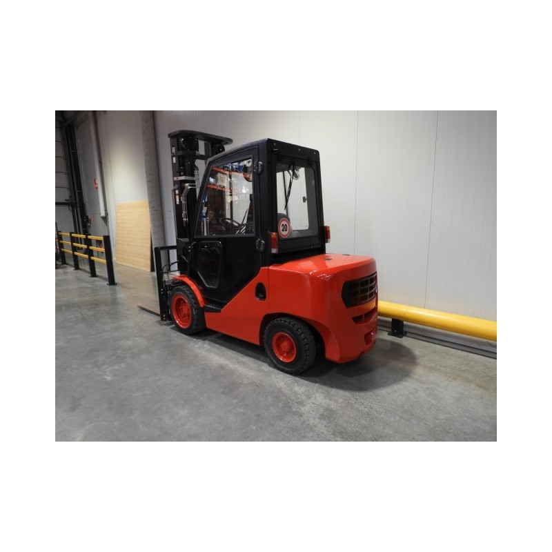 NEUWERTH Logistics SA - Hangcha - CPCD35-XW33F - Chariot-élévateur Diesel NEUWERTH Logistics SA - Hangcha - CPCD35-XW33F - Chariot-élévateur Diesel