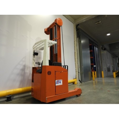 NEUWERTH Logistics SA - Bt - rt 2000/2 - Chariot à mât retractable NEUWERTH Logistics SA - Bt - rt 2000/2 - Chariot à mât retractable