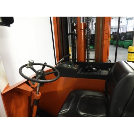 NEUWERTH Logistics SA - Bt - rt 2000/2 - Chariot à mât retractable NEUWERTH Logistics SA - Bt - rt 2000/2 - Chariot à mât retractable