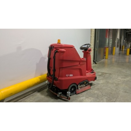 NEUWERTH Logistics SA - Rcm - GIGA 702R - Autolaveuse NEUWERTH Logistics SA - Rcm - GIGA 702R - Autolaveuse