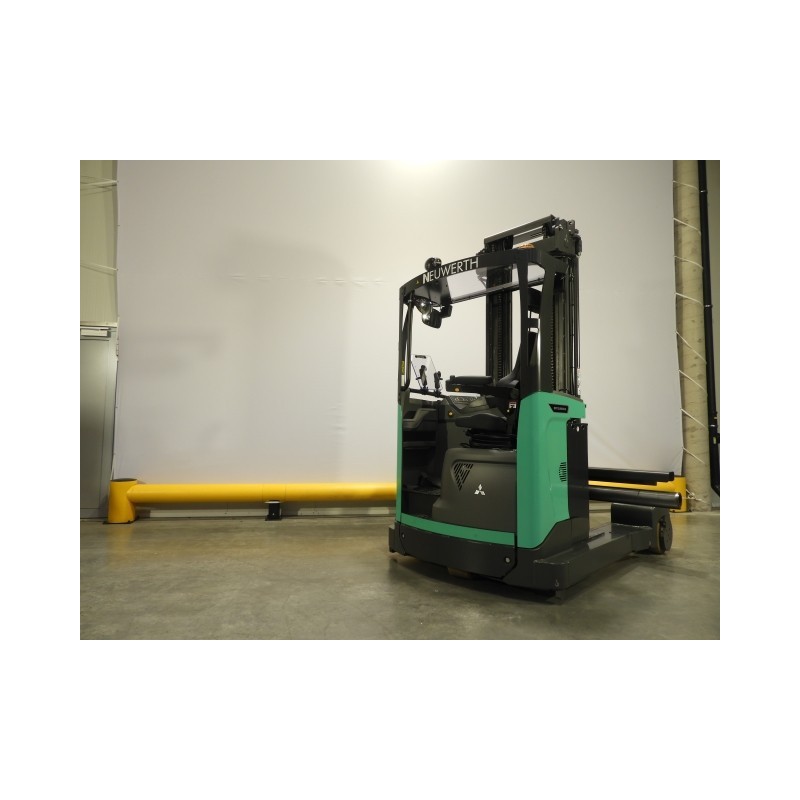 NEUWERTH Logistics SA - Mitsubishi - RBM25N3 - Chariot-élévateur multidirectionnel NEUWERTH Logistics SA - Mitsubishi - RBM25N3 - Chariot-élévateur multidirectionnel