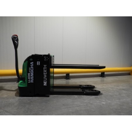 NEUWERTH Logistics SA - Hangcha - CBD20-AC1-LI - Transpalette électrique NEUWERTH Logistics SA - Hangcha - CBD20-AC1-LI - Transpalette électrique